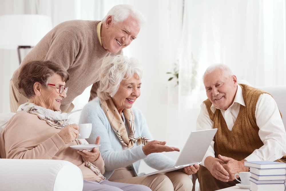 Elderly People Using Computers, Face, Glasses, Smile, Comfort