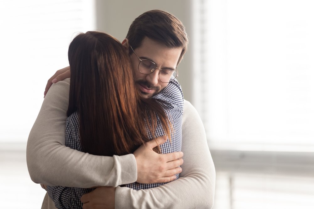 Man Hugging Woman, Face, Shoulder, Smile, Flash photography, Neck, Sleeve, Happy, Comfort, Gesture