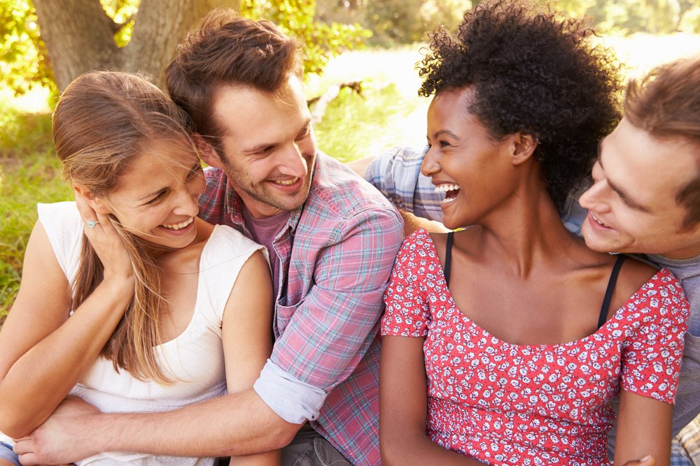 Dos Parejas Juntas, Smile, Hairstyle, Facial expression, People in nature, Happy