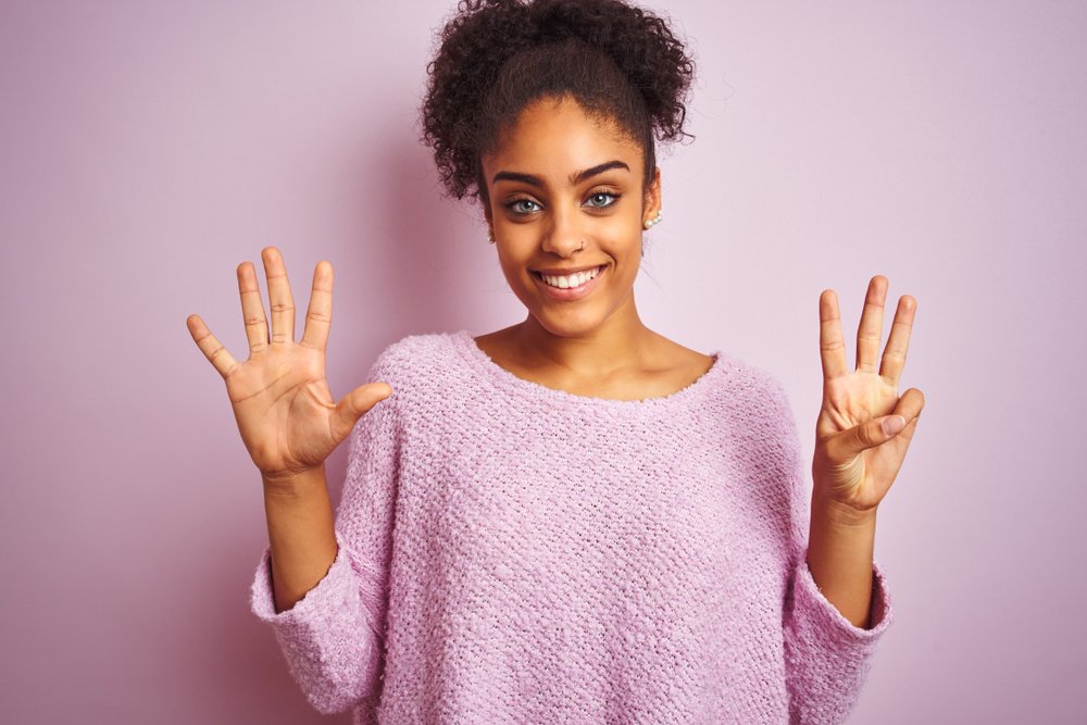 Beauty, Joint, Skin, Smile, Hand, Arm, Sleeve, Happy, Gesture