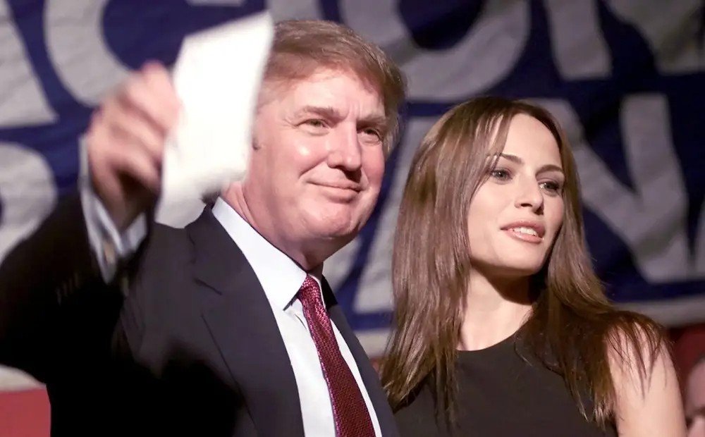 Languages Does Melania Trump Speak, Smile, Facial expression, Tie, Coat, Gesture