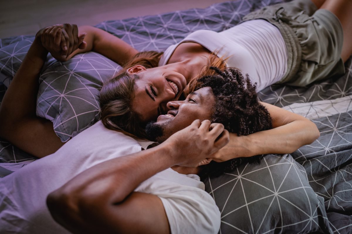 Couple Laughing In Bedroom, Smile, Arm, Mouth, Flash photography, Comfort, Happy, Dress, Gesture